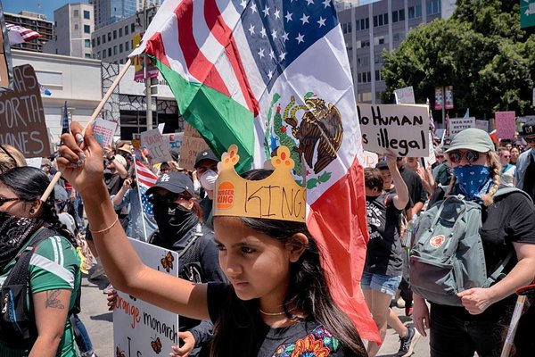 Nationwide 'No Kings' Protests Demand Trump's Removal and Democratic Reform