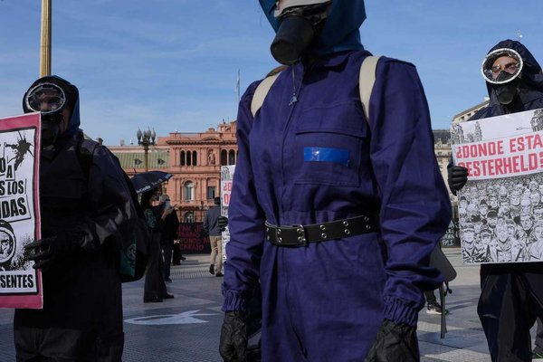 Netflix's 'The Eternaut' Revives Argentina's Dark History Through Sci-Fi Lens