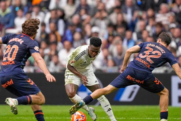 Mbappé Double Fuels Madrid's Charge Ahead of Pivotal El Clasico Showdown