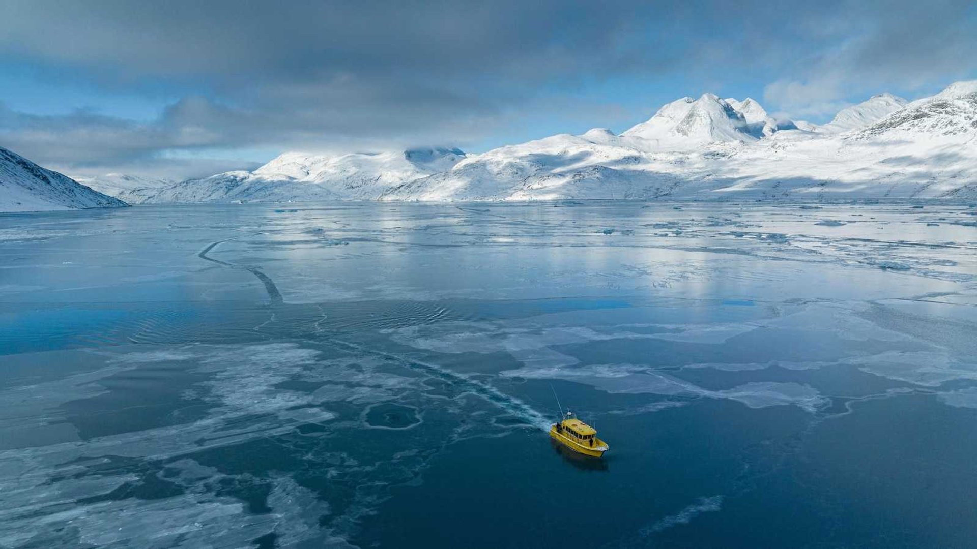 Danish King Bolsters Greenland Ties as Trump Eyes Arctic Dominance
