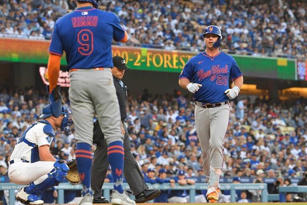 Pete Alonso's Power Surge Lifts Mets Over Dodgers in Pivotal Series Clash