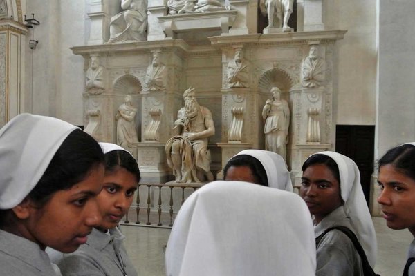 Nuns Shape Church Future: Global Female Orders Meet as Cardinals Elect Pope