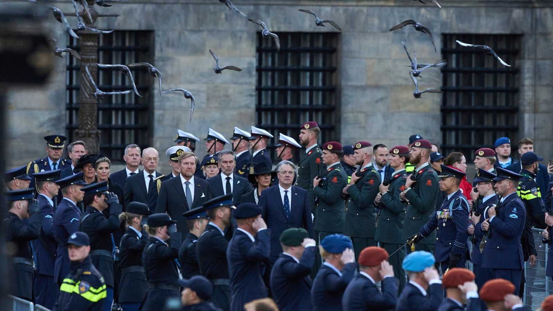 Dutch Nation Pauses to Honor WWII Victims on 80th Liberation Anniversary