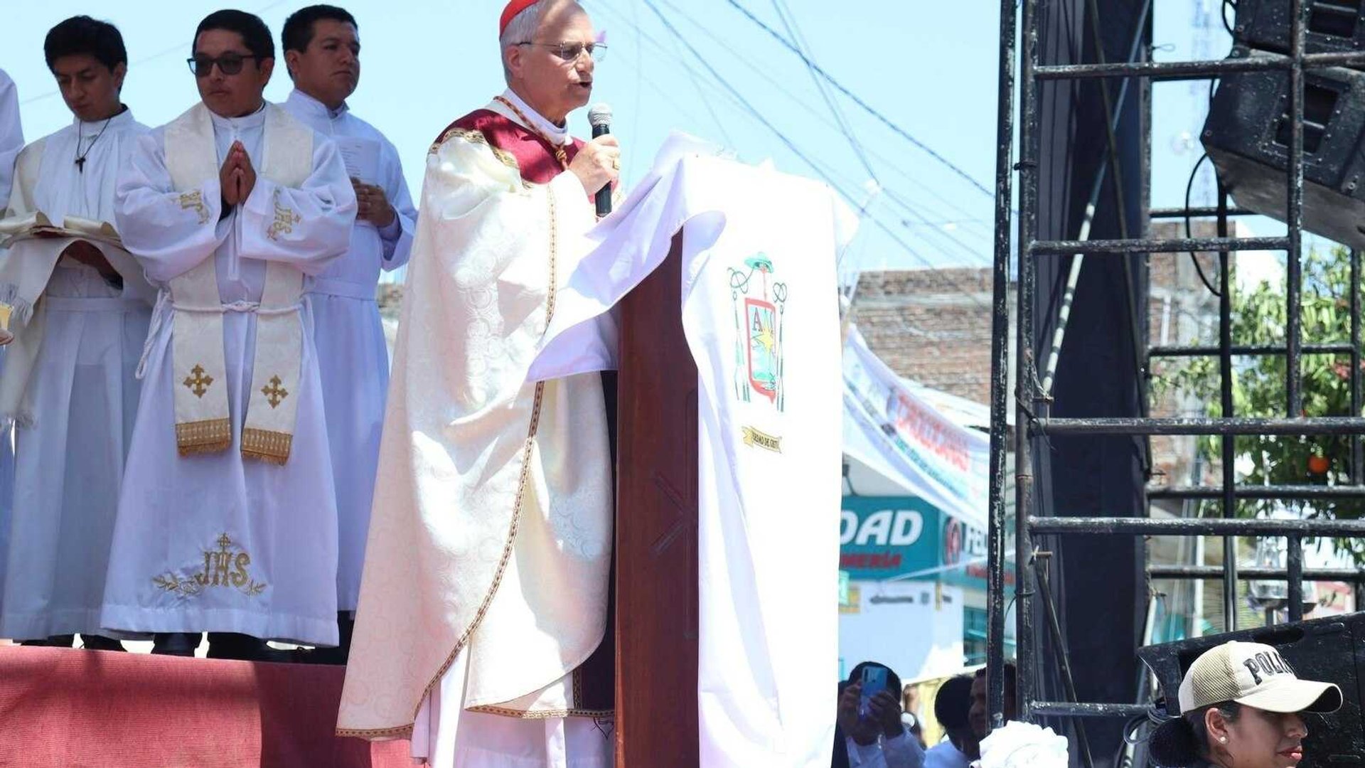 Peruvians Celebrate Historic Election of Pope Leo XIV as First Dual-Citizen Pontiff