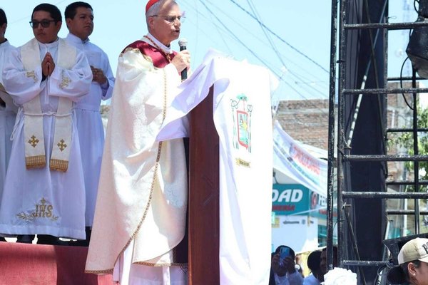 Peruvians Celebrate Historic Election of Pope Leo XIV as First Dual-Citizen Pontiff
