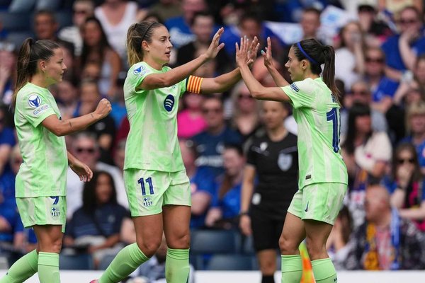 Ballon d'Or 2025 Sets Inclusive Date Shift to Celebrate Women's Soccer Stars