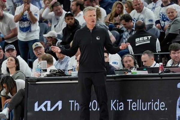 Timberwolves Crush Curry-Less Warriors 117-93 to Level Playoff Series