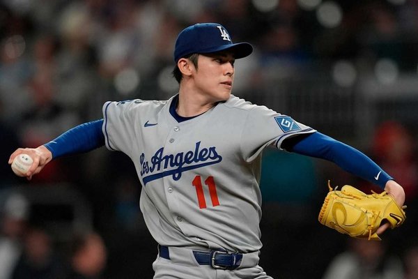 Dodgers Crush Braves 10-3: Freeman, Ohtani Power Sasaki’s Historic MLB Debut Victory