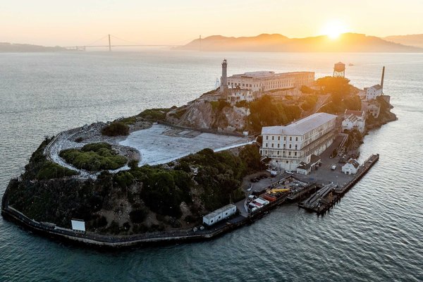 Trump's Alcatraz Revival Plan Sparks Cost and Feasibility Debate