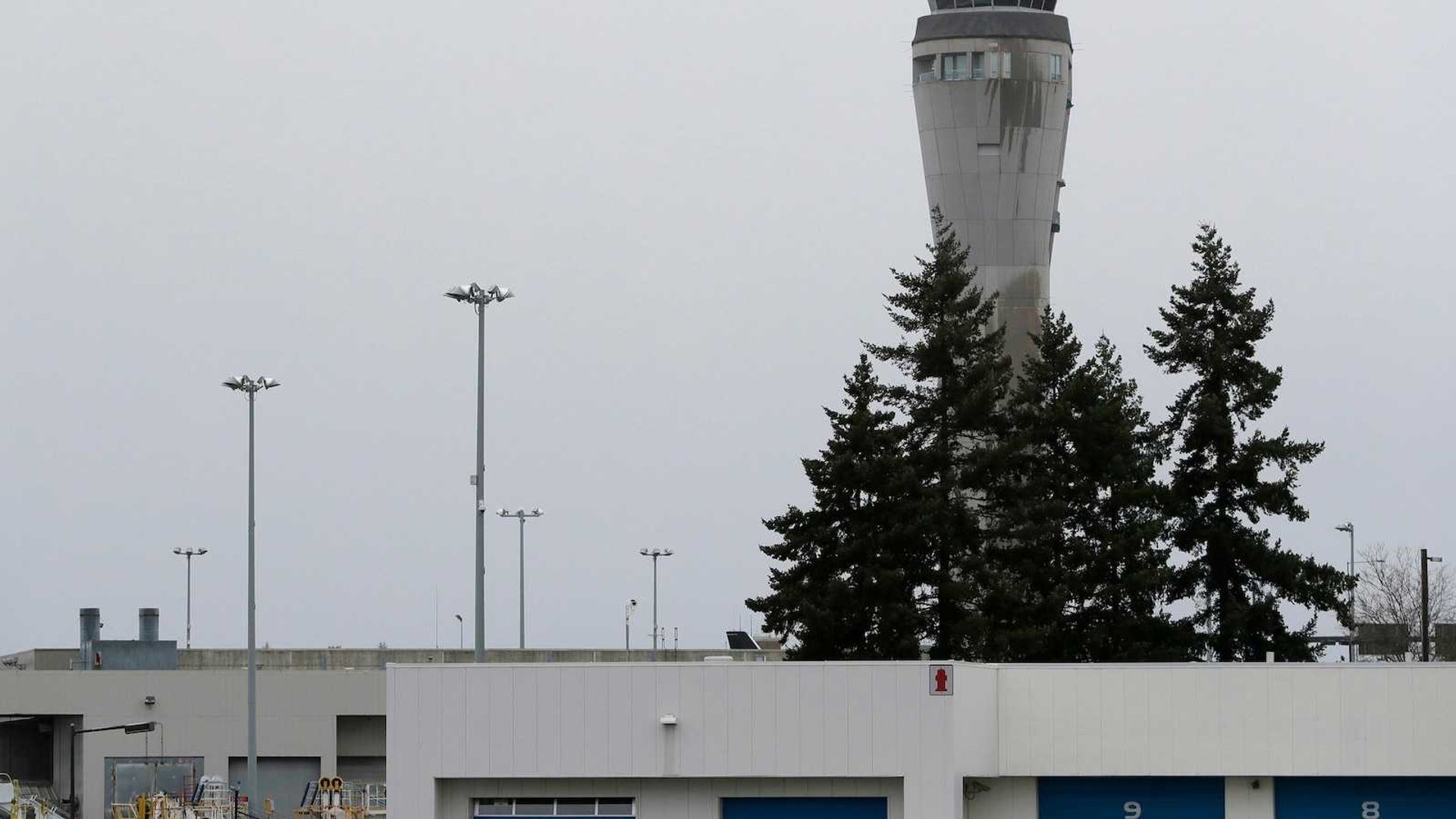Crisis: Handcuffed Fugitive Escapes Seattle Airport via Light Rail, Sparks Manhunt