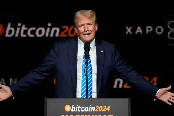 Exclusive Access: Trump Meme Coin Buyers Pay Millions for Presidential Dinner Privileges
