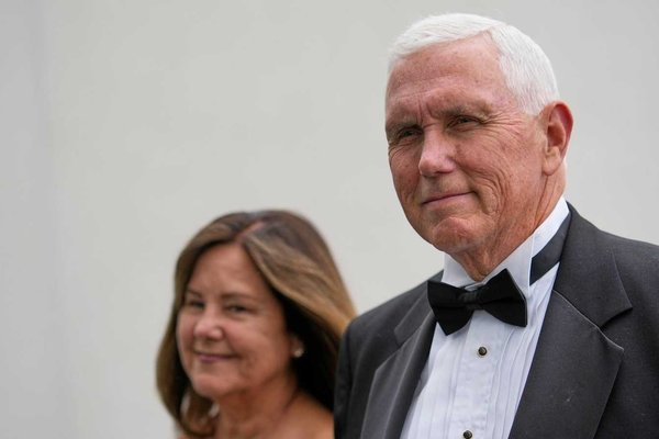 Courage Under Fire: Mike Pence Upholds Constitutional Duty in Historic 2021 Certification