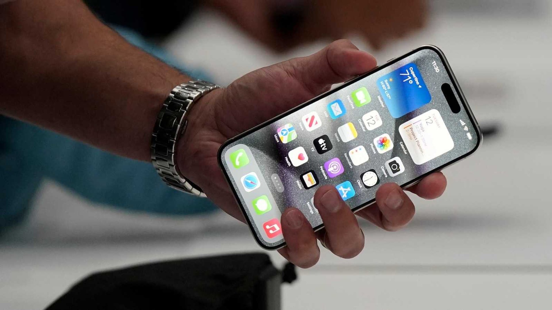 How to Stop Your Smartphone From Tracking Your Location: Essential Tips