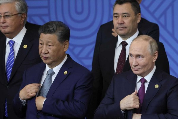Xi Jinping's Strategic Moscow Visit Intensifies China-Russia Alliance During Victory Day