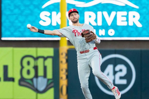 Dominance: Phillies Extend MLB-Best Streak Behind Wheeler's Gem