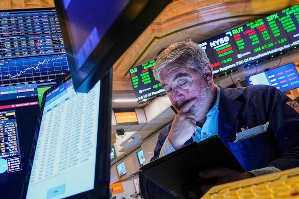 Trade Deal Hopes Boost Asian Markets as US-UK Pact Sparks Wall Street Rally