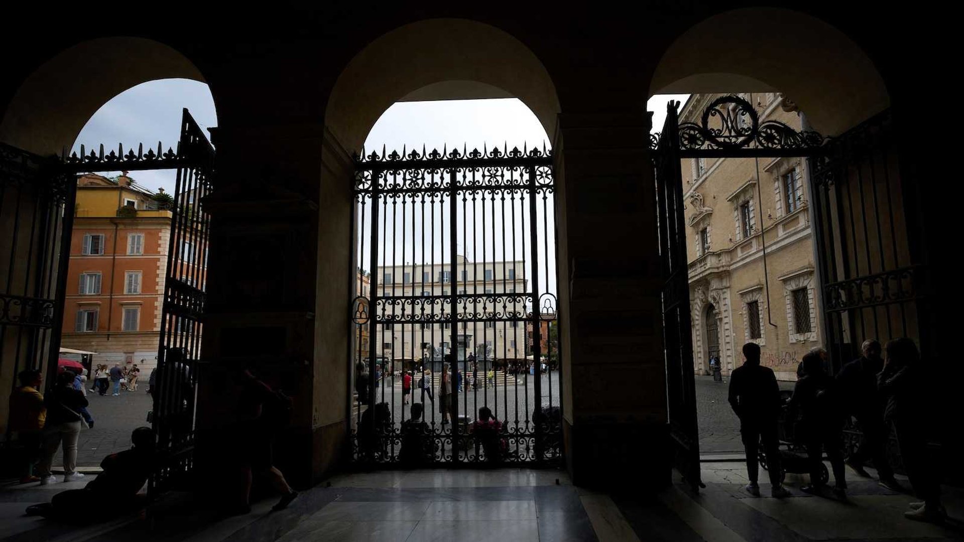 Romans Urge Next Pope to Champion Poverty Relief and Global Peace Initiatives