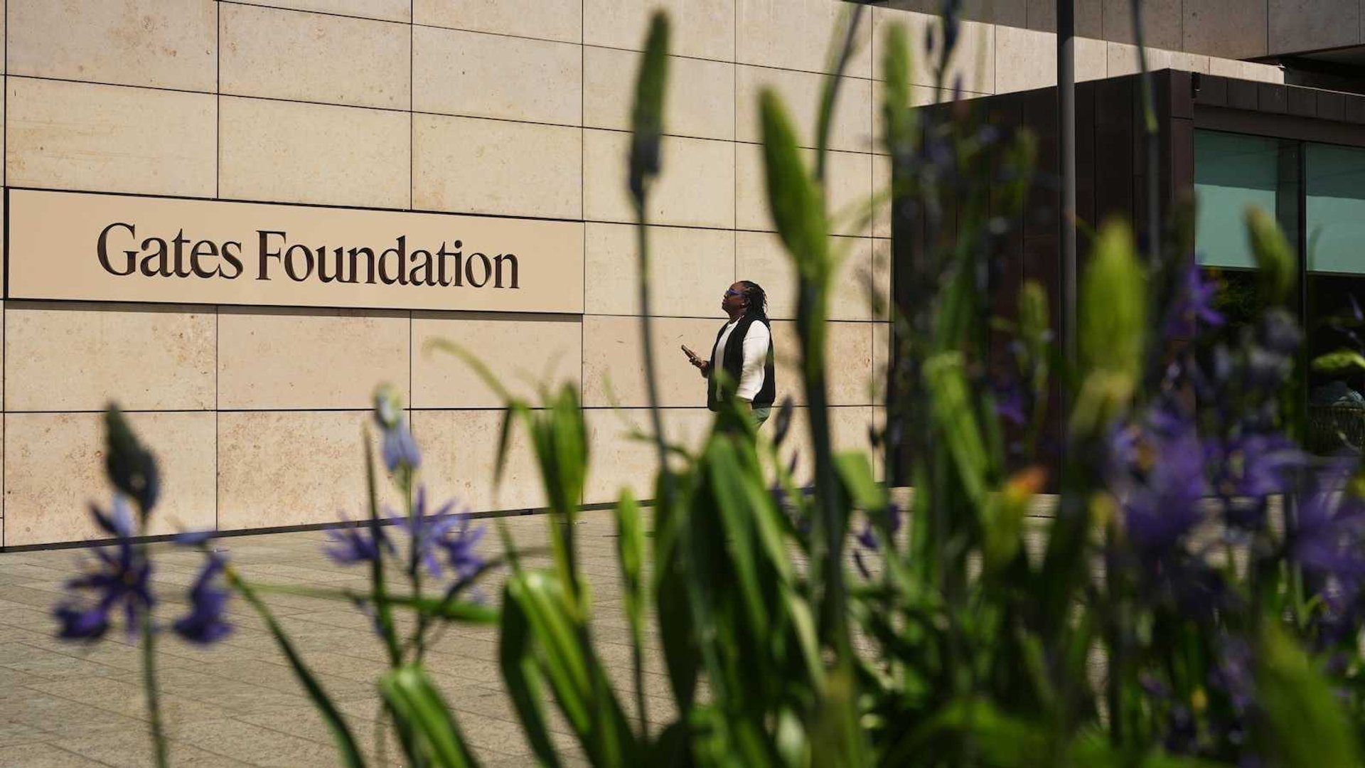 25 Years of Impact: How Gates Foundation Redefined Global Health Philanthropy