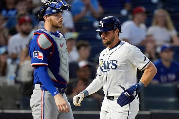 Brandon Lowe Powers Rays to Thrilling 5-4 Victory Over Rangers in Late Inning Showdown