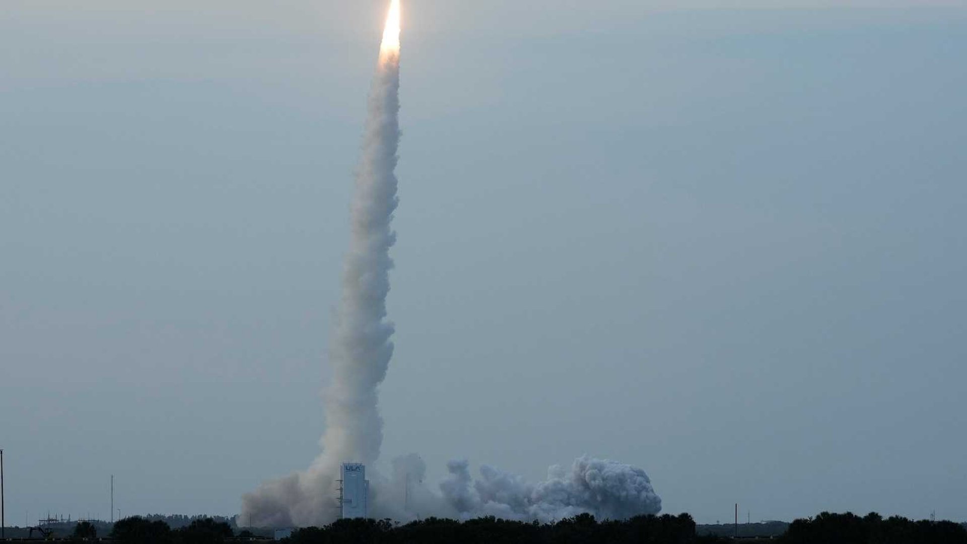Space Race Intensifies: Amazon Debuts Project Kuiper to Challenge Starlink Supremacy