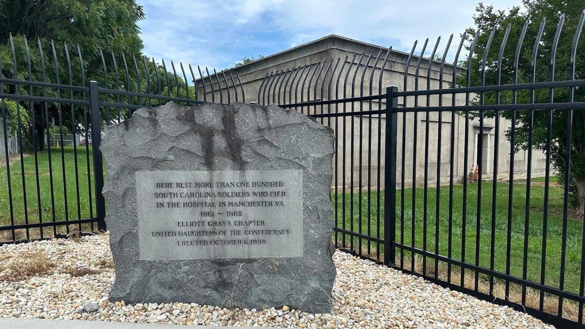 Richmond Discovers 742 Unmarked Graves Linked to Confederate History