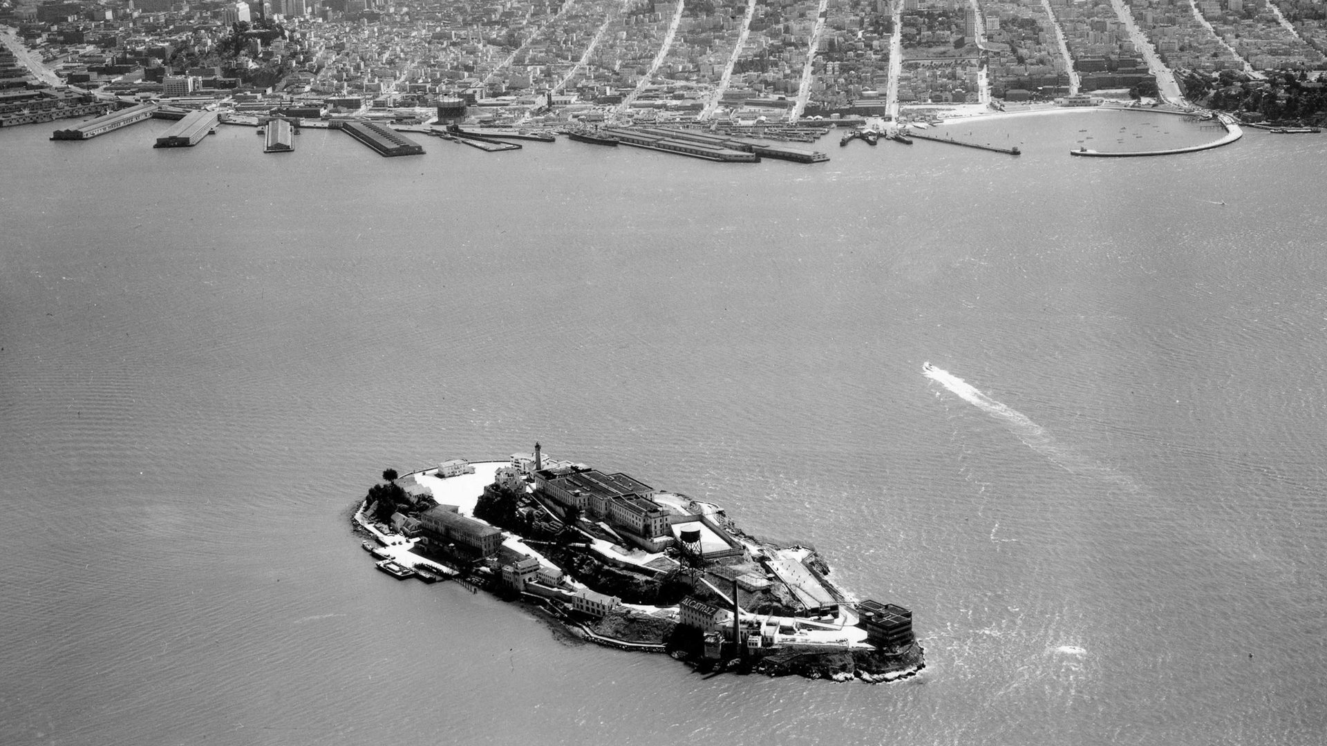 Trump's Alcatraz Reopening Plan Sparks Debate on Justice and History