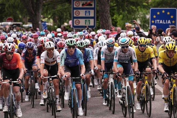 Del Toro Dominates Giro d'Italia as Crash Reshapes Race Leadership