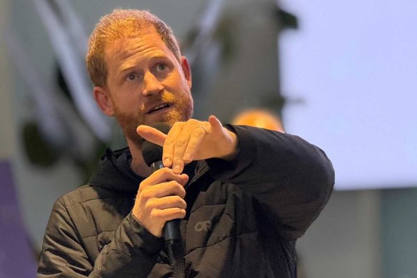 Royal Rift: Prince Harry’s Decade-Long Struggle with Palace and Press