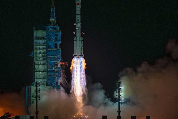 Setback: Chinese Astronauts' Earth Return Delayed by Critical Weather Risks