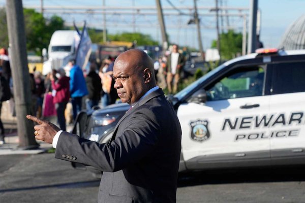 Newark Mayor Arrested at ICE Facility During Democratic Oversight Protest