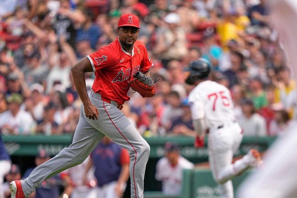 Red Sox Stun Angels in Thrilling 11-9 Walk-Off Victory at Fenway