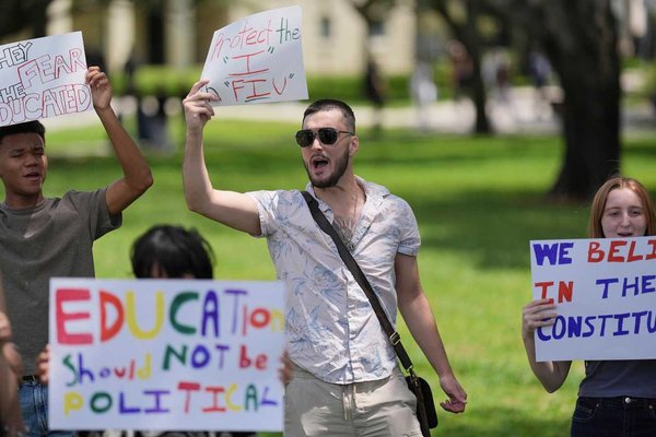 Fear and Uncertainty: Visa Crackdowns Freeze International Student Travel Plans
