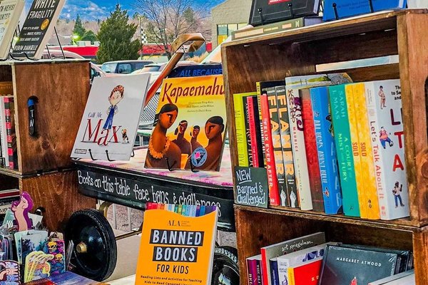 Young Innovators Revitalize Independent Bookselling Through Community Action