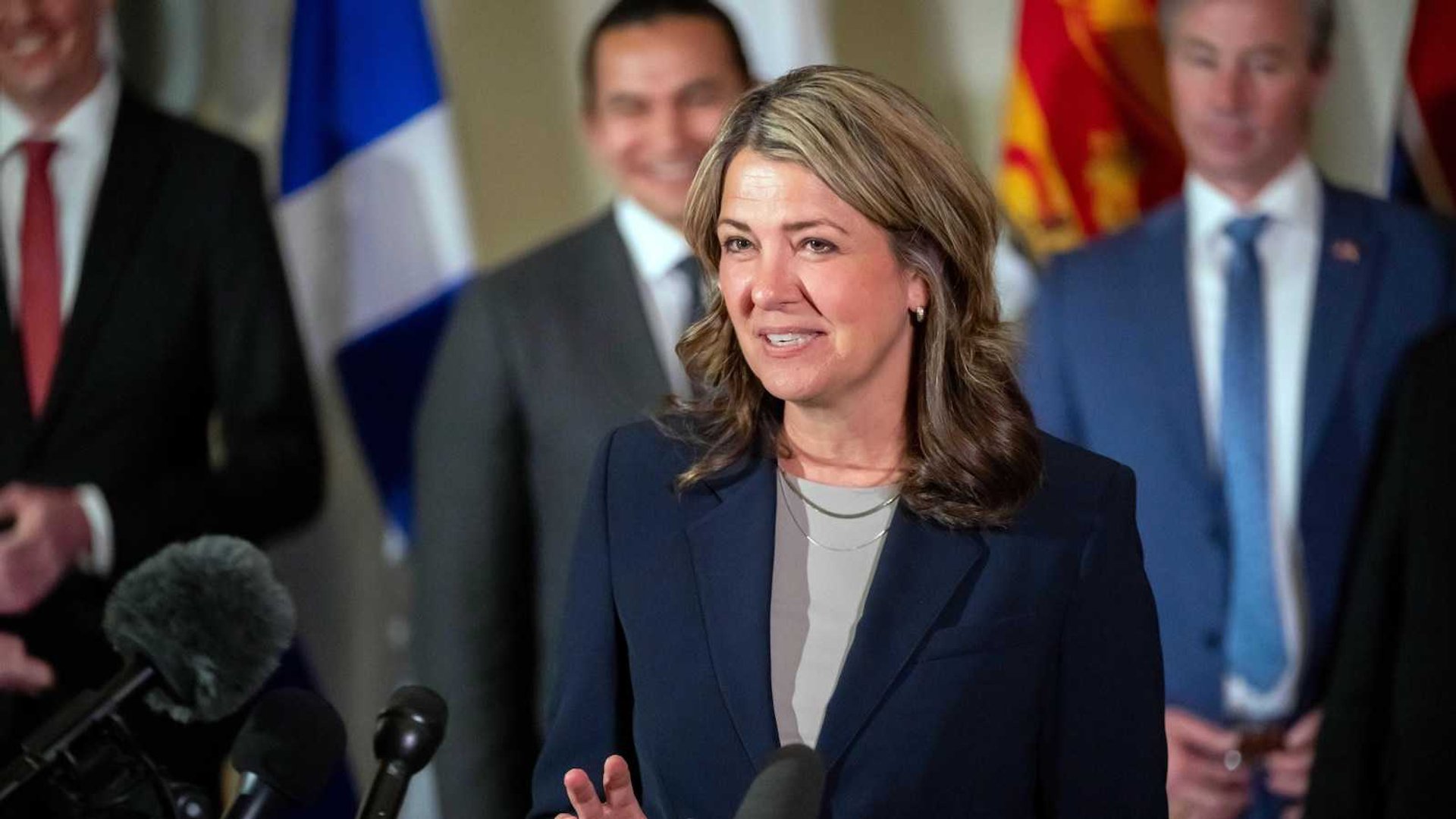 Alberta's Separation Threat: 2024 Referendum Looms Over Federal Clashes