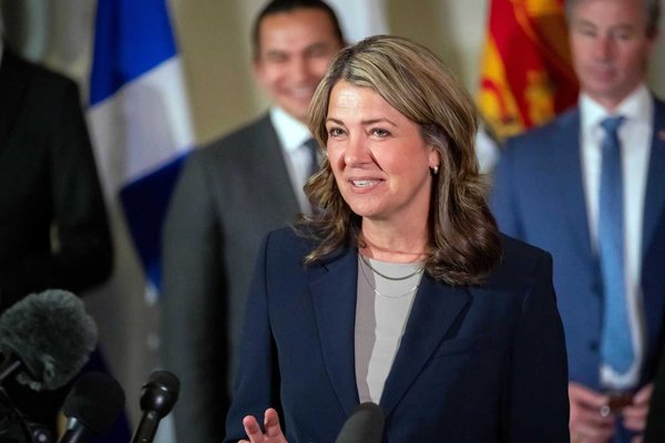 Alberta's Separation Threat: 2024 Referendum Looms Over Federal Clashes