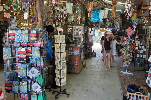 Discover Rain Barrel Village: Florida Keys Art Haven & Quirky Giant Lobster Photo Spot