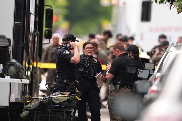 Boulder Terror Attack: 8 Injured in Antisemitic Flamethrower Assault