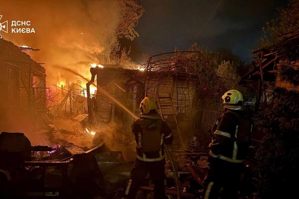 Putin Cautions on Nuclear Weapons Use Amid Ukraine Ceasefire Deadlock