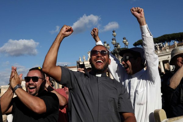 Breaking: First American Pope Emerges From Historic 2-Day Vatican Conclave