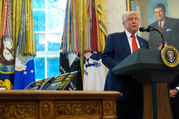 Trump Sparks Diplomatic Crisis with Persian Gulf Name Change Before Saudi Visit