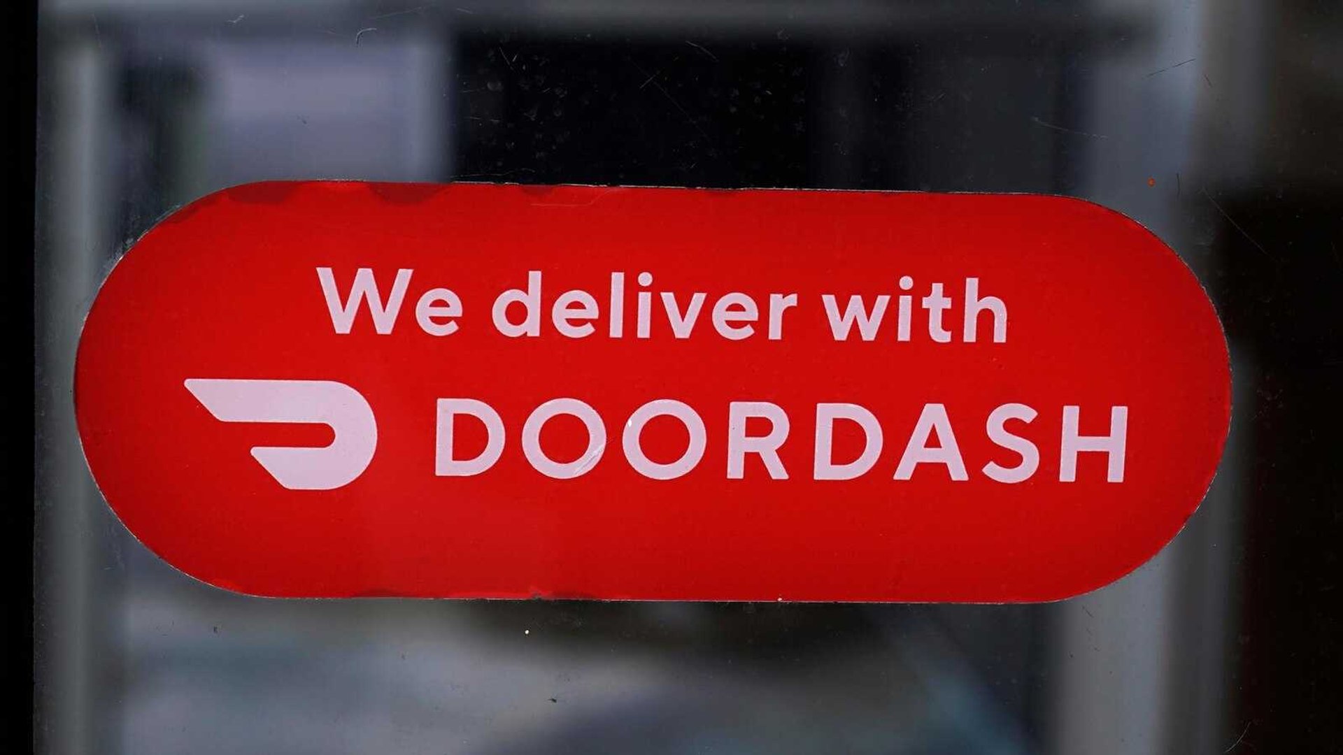 DoorDash Accelerates Global Expansion with $3.9B Deliveroo Acquisition