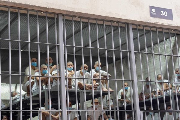 Crisis: US Deports 200+ Venezuelans to El Salvador Prison Without Trial