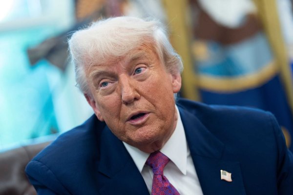 Trump's $140M Meme Coin Gala Ignites Political Fundraising Controversy